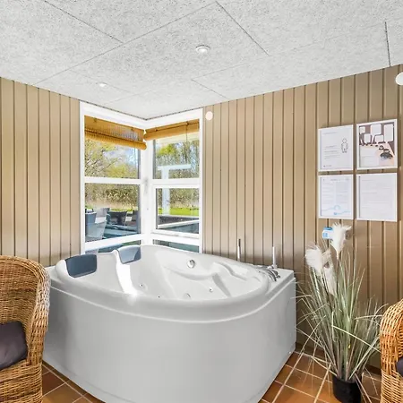 Dom wakacyjny Soeren - 300m From The Sea By Interhome